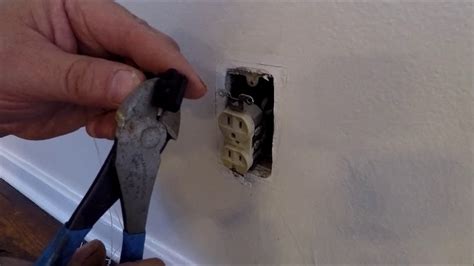 shimming plate for electrical outlet